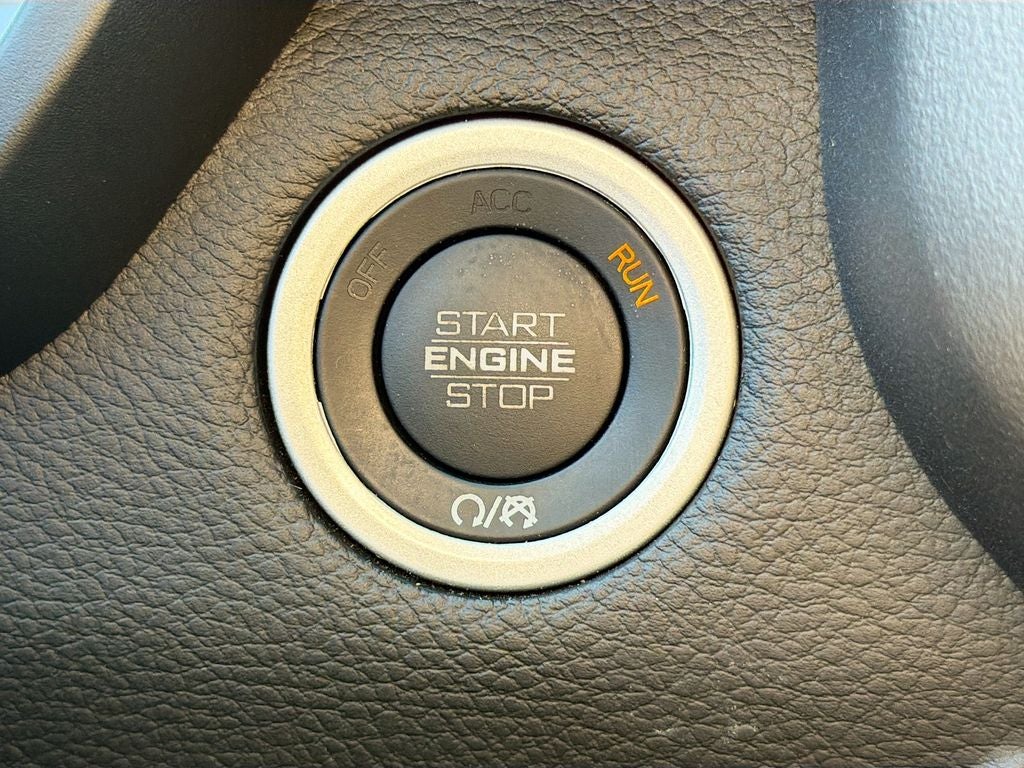 2023 RAM 1500 Laramie Crew Cab 4x4 5'7' Box