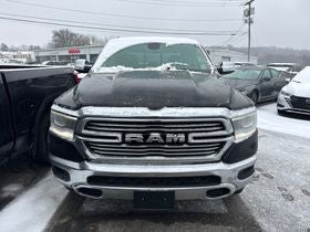 2019 RAM 1500 Laramie Crew Cab 4x4 5'7' Box