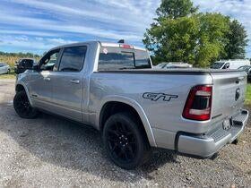 2022 RAM 1500 Laramie Crew Cab 4x4 5'7' Box