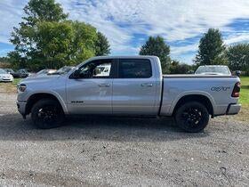 2022 RAM 1500 Laramie Crew Cab 4x4 5'7' Box