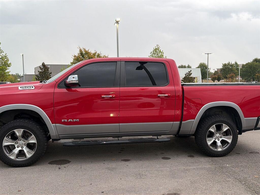 2020 RAM 1500 Laramie Crew Cab 4x4 5'7' Box