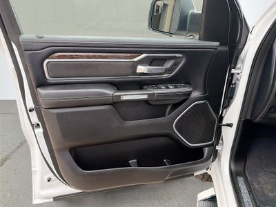 2020 RAM 1500 Laramie Crew Cab 4x4 5'7' Box