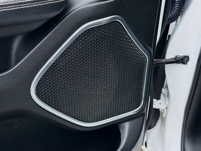 2020 RAM 1500 Laramie Crew Cab 4x4 5'7' Box