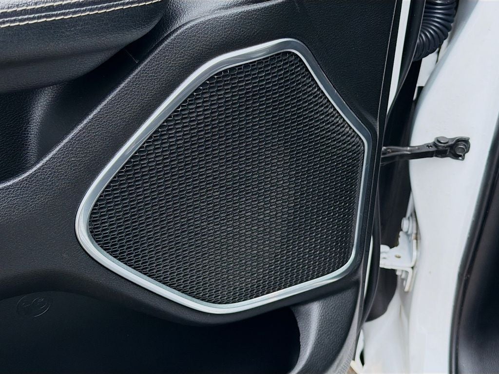 2020 RAM 1500 Laramie Crew Cab 4x4 5'7' Box