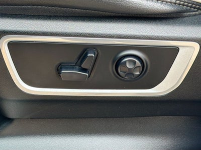 2020 RAM 1500 Laramie Crew Cab 4x4 5'7' Box