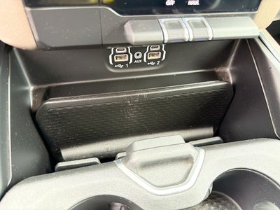 2020 RAM 1500 Laramie Crew Cab 4x4 5'7' Box