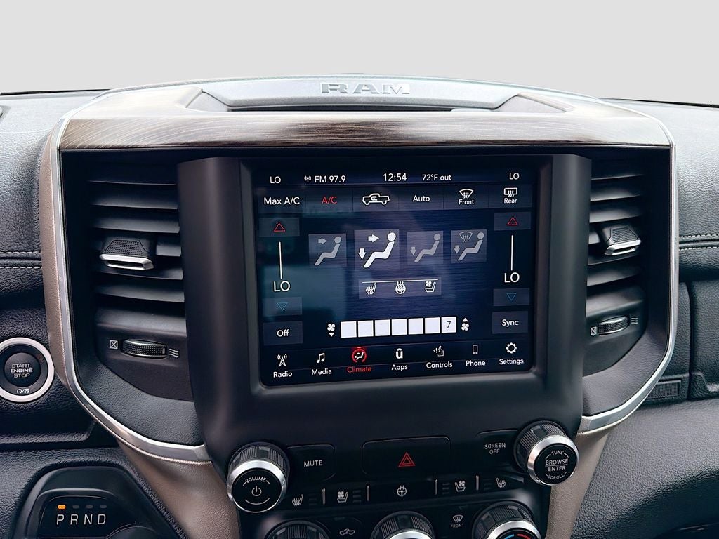 2020 RAM 1500 Laramie Crew Cab 4x4 5'7' Box