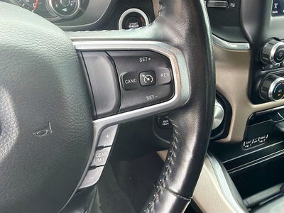 2020 RAM 1500 Laramie Crew Cab 4x4 5'7' Box