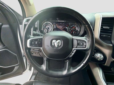2020 RAM 1500 Laramie Crew Cab 4x4 5'7' Box