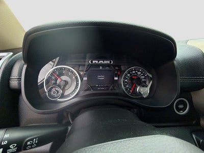 2020 RAM 1500 Laramie Crew Cab 4x4 5'7' Box