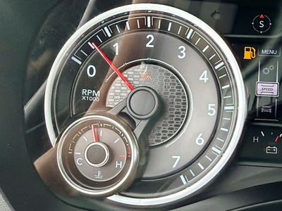 2020 RAM 1500 Laramie Crew Cab 4x4 5'7' Box