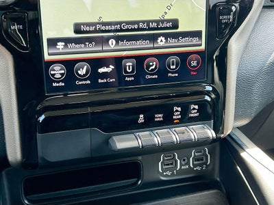 2021 RAM 1500 Laramie Crew Cab 4x4 5'7' Box