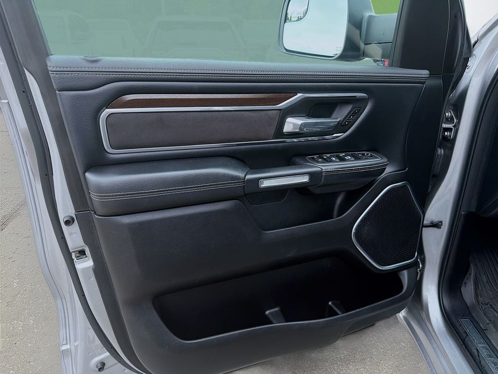 2021 RAM 1500 Laramie Crew Cab 4x4 5'7' Box