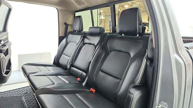 2021 RAM 1500 Laramie Crew Cab 4x4 5'7' Box