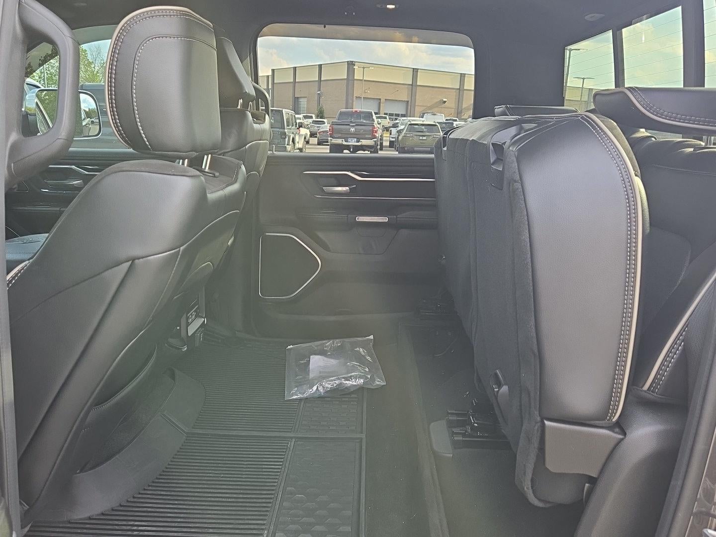 2019 RAM 1500 Laramie Crew Cab 4x4 5'7' Box