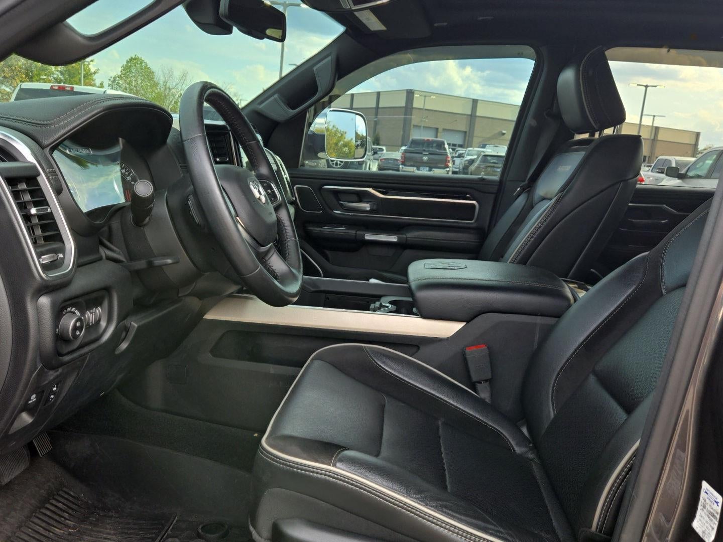 2019 RAM 1500 Laramie Crew Cab 4x4 5'7' Box