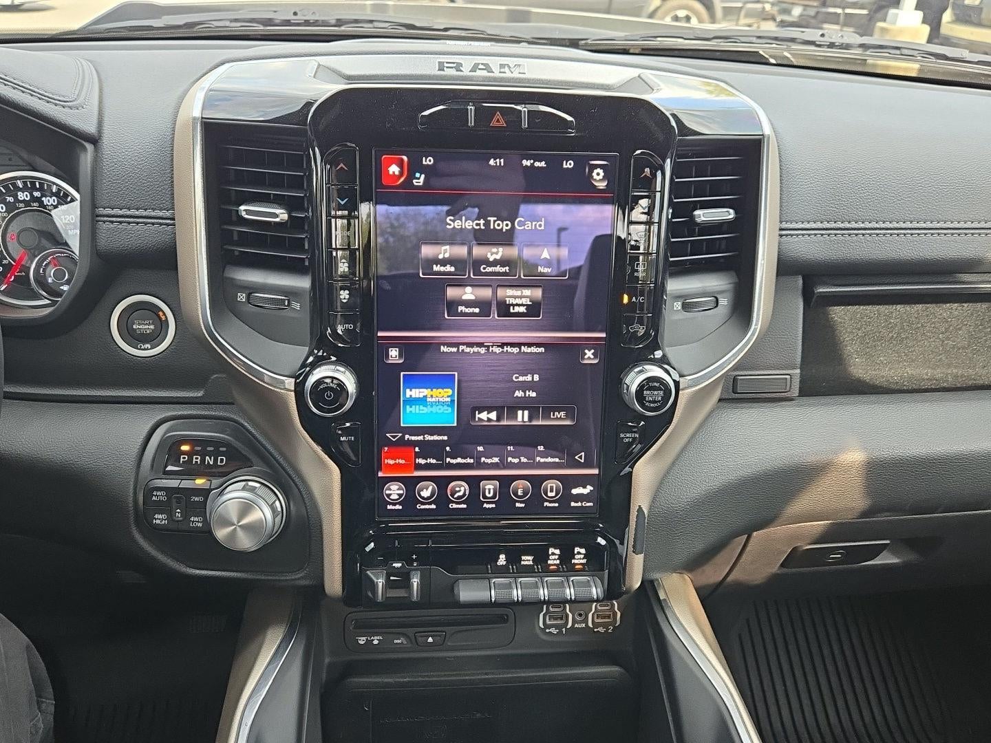 2019 RAM 1500 Laramie Crew Cab 4x4 5'7' Box