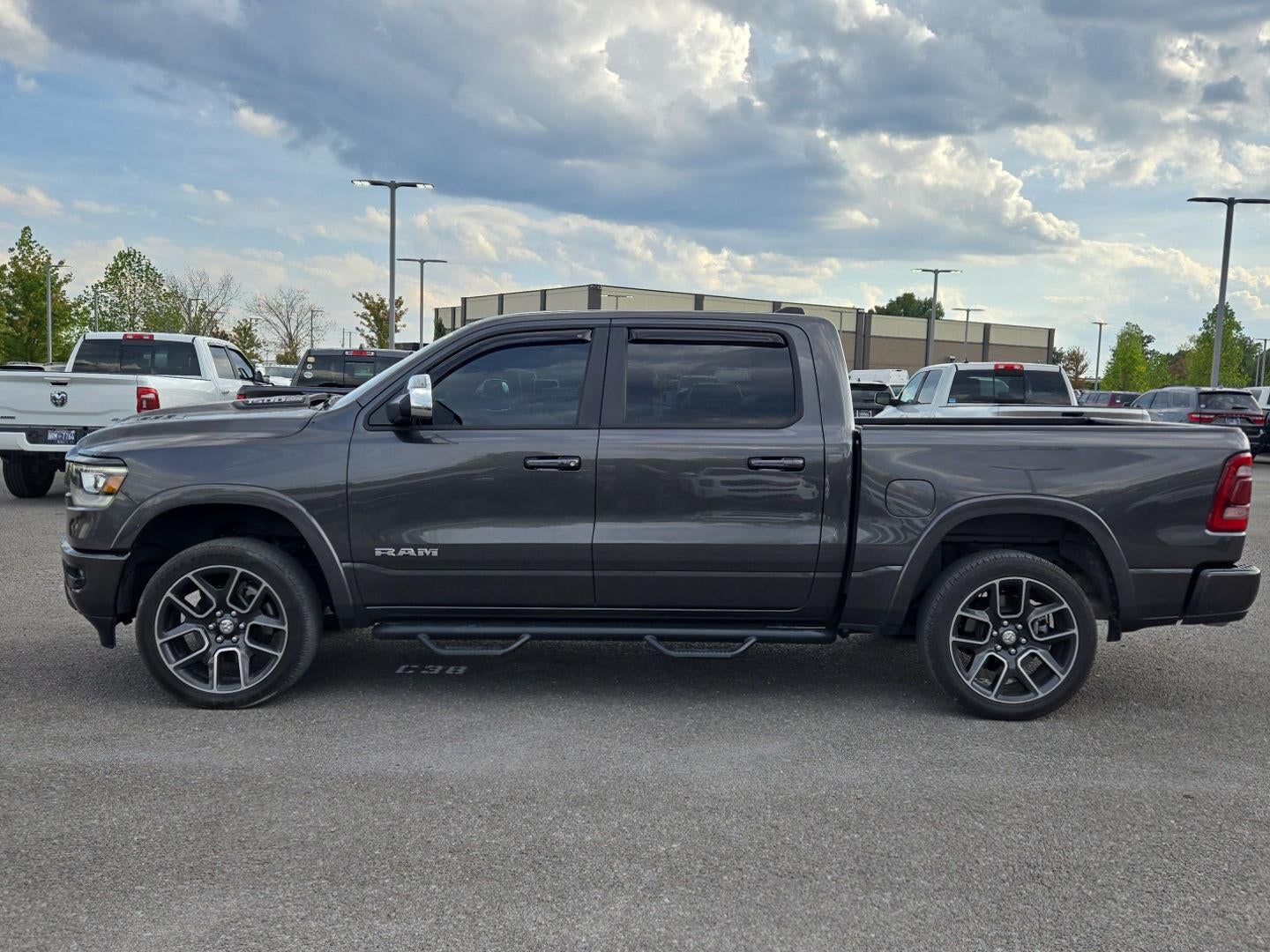 2019 RAM 1500 Laramie Crew Cab 4x4 5'7' Box
