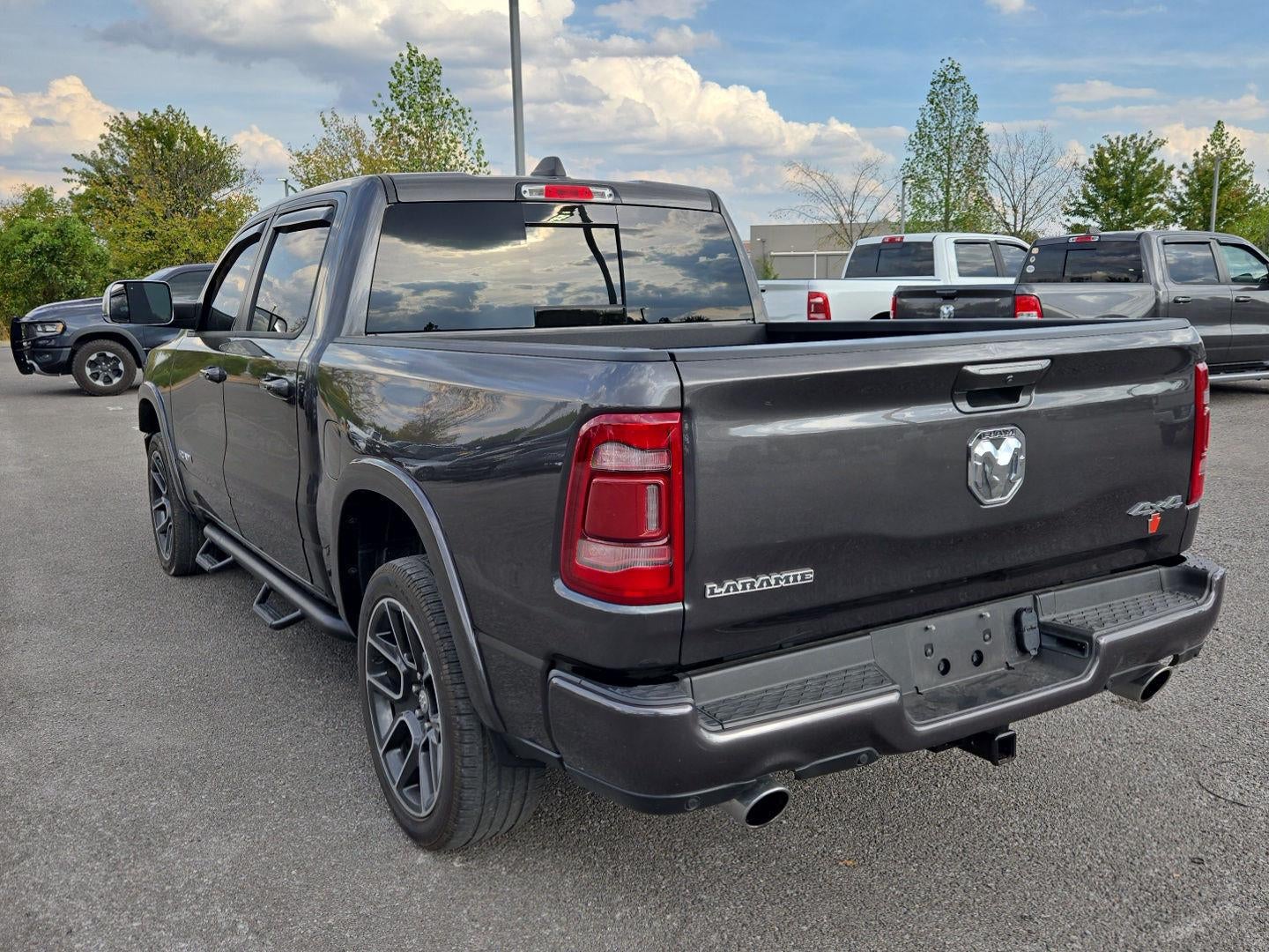 2019 RAM 1500 Laramie Crew Cab 4x4 5'7' Box
