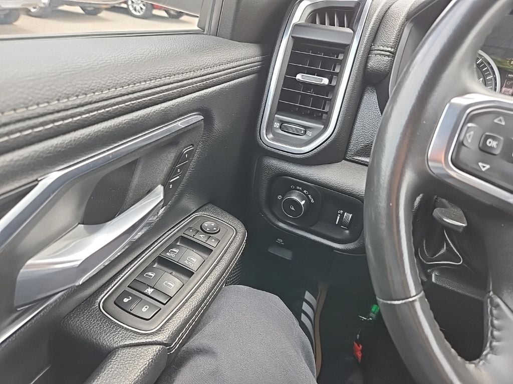 2024 RAM 1500 Laramie Crew Cab 4x4 5'7' Box