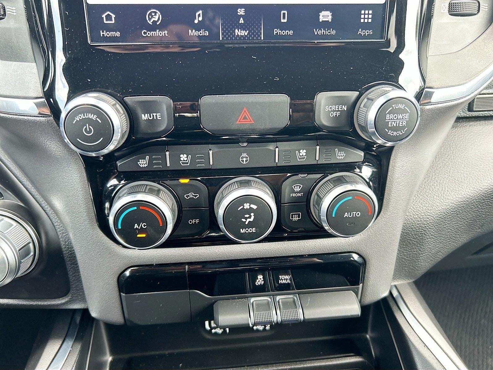 2024 RAM 1500 Laramie Crew Cab 4x4 5'7' Box
