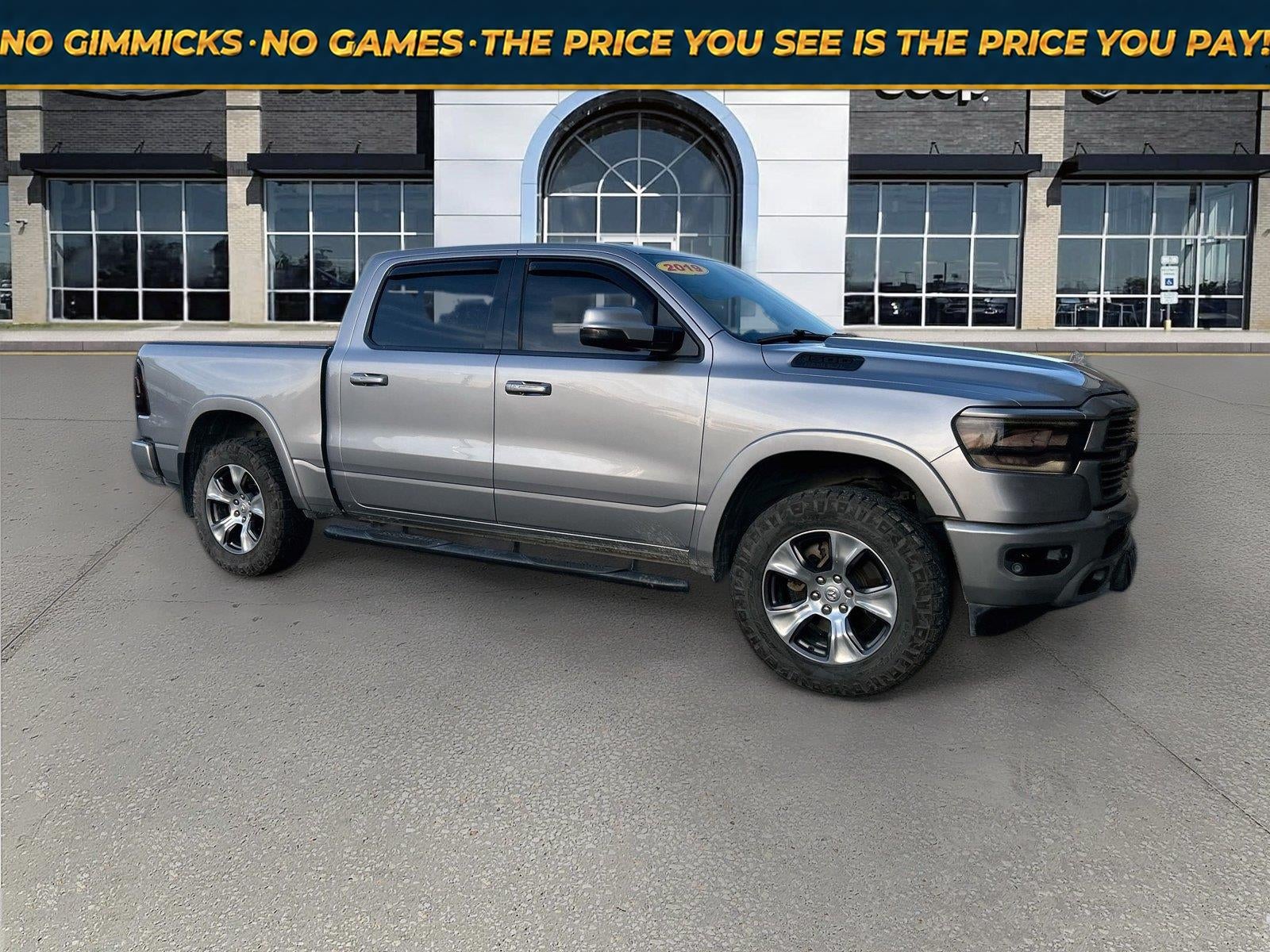 2019 RAM 1500 Laramie Crew Cab 4x4 5'7' Box