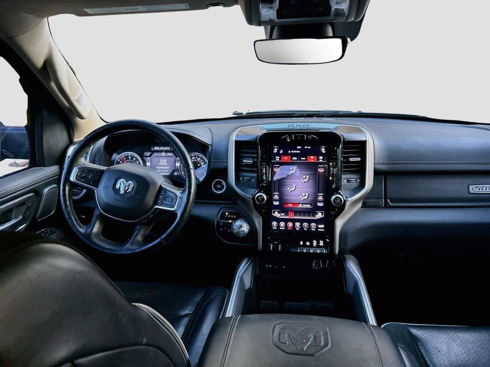 2019 RAM 1500 Laramie Crew Cab 4x4 5'7' Box