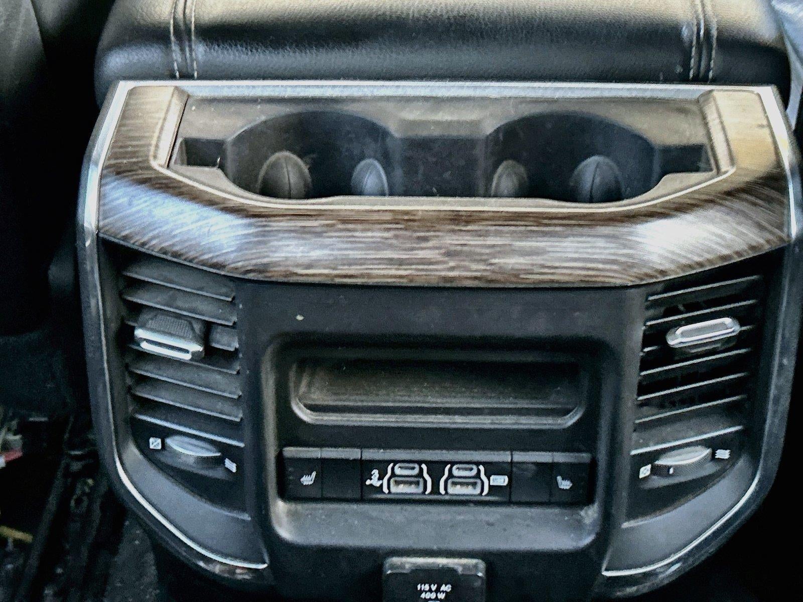2019 RAM 1500 Laramie Crew Cab 4x4 5'7' Box