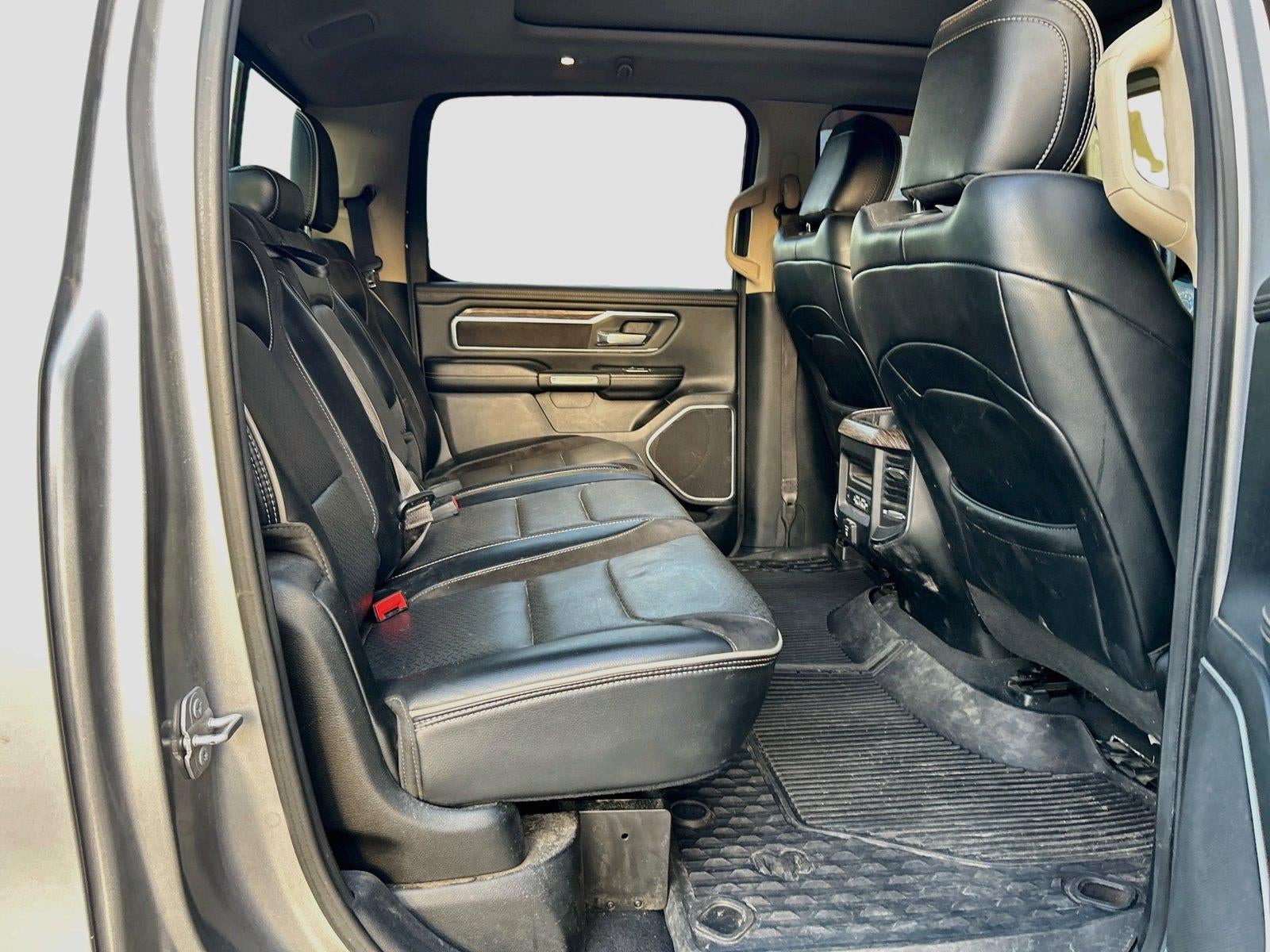2019 RAM 1500 Laramie Crew Cab 4x4 5'7' Box