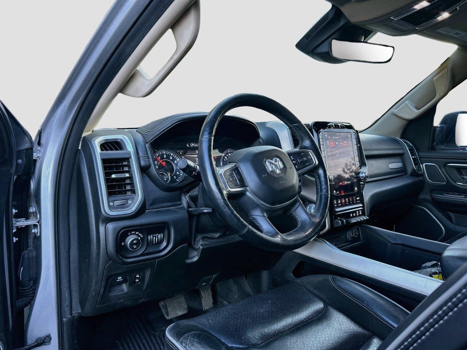 2019 RAM 1500 Laramie Crew Cab 4x4 5'7' Box
