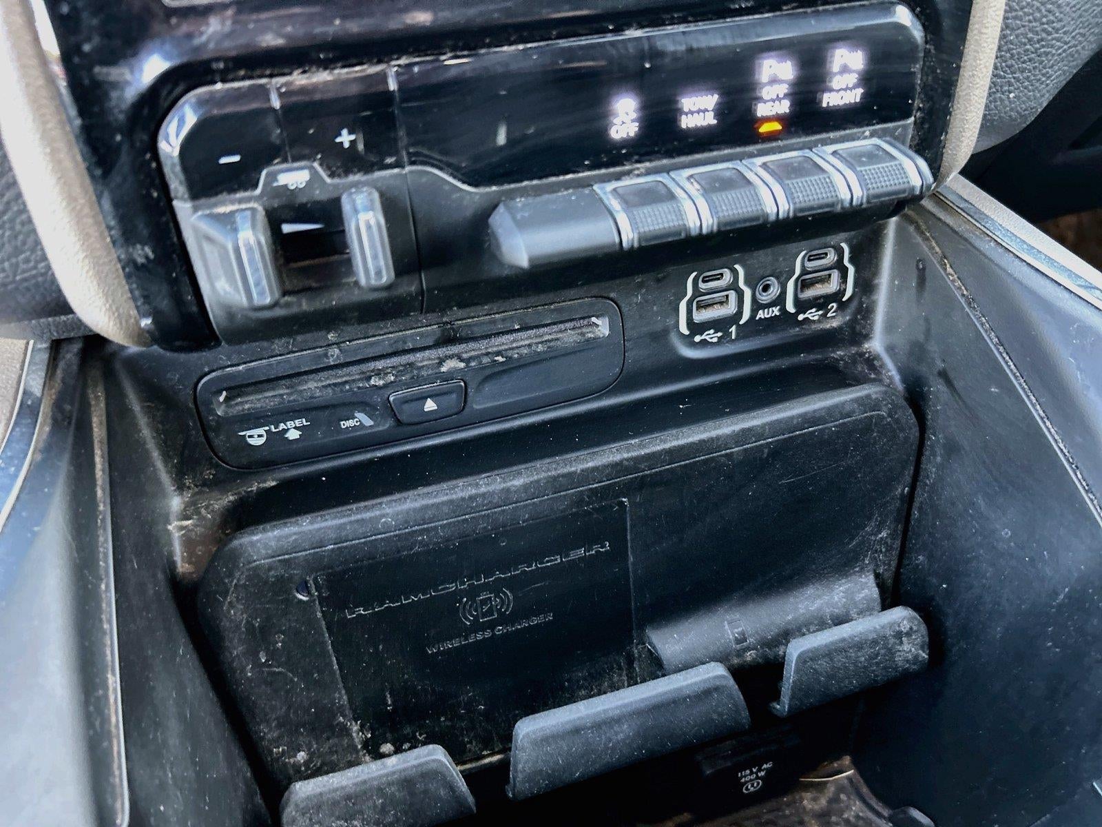 2019 RAM 1500 Laramie Crew Cab 4x4 5'7' Box