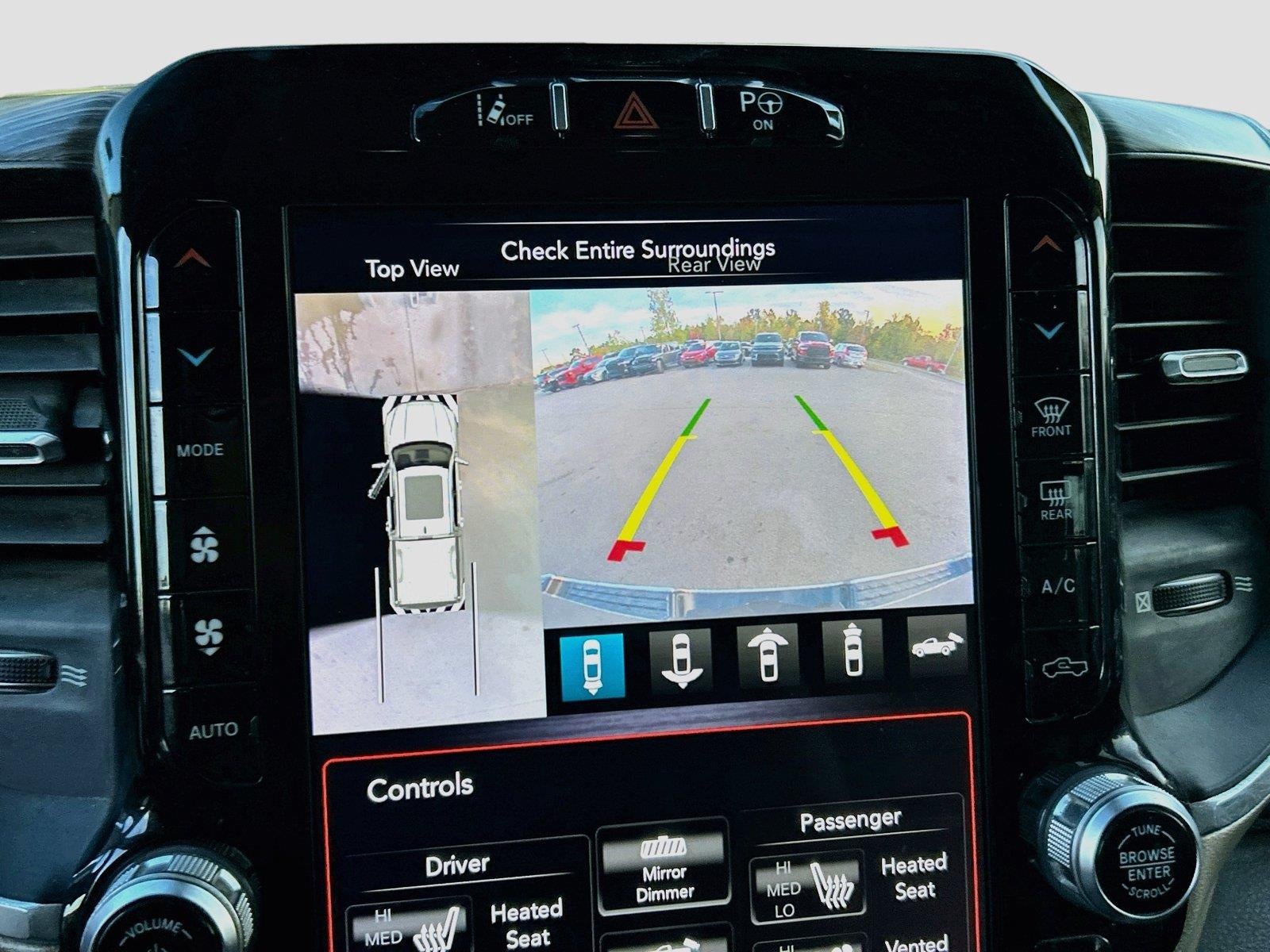 2019 RAM 1500 Laramie Crew Cab 4x4 5'7' Box
