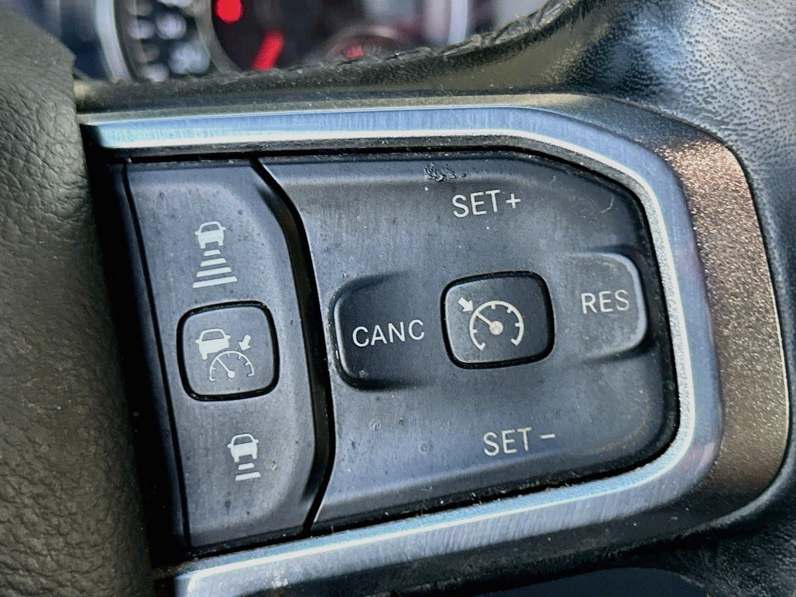 2019 RAM 1500 Laramie Crew Cab 4x4 5'7' Box
