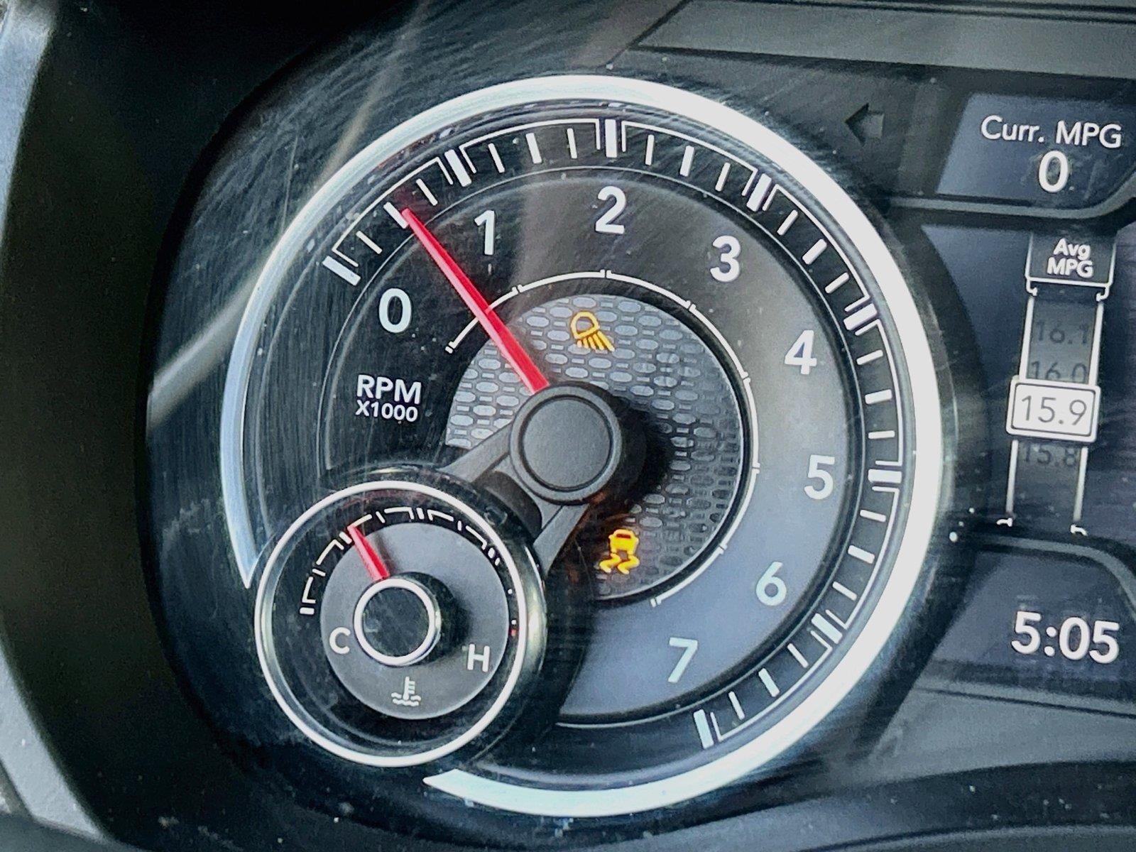 2019 RAM 1500 Laramie Crew Cab 4x4 5'7' Box