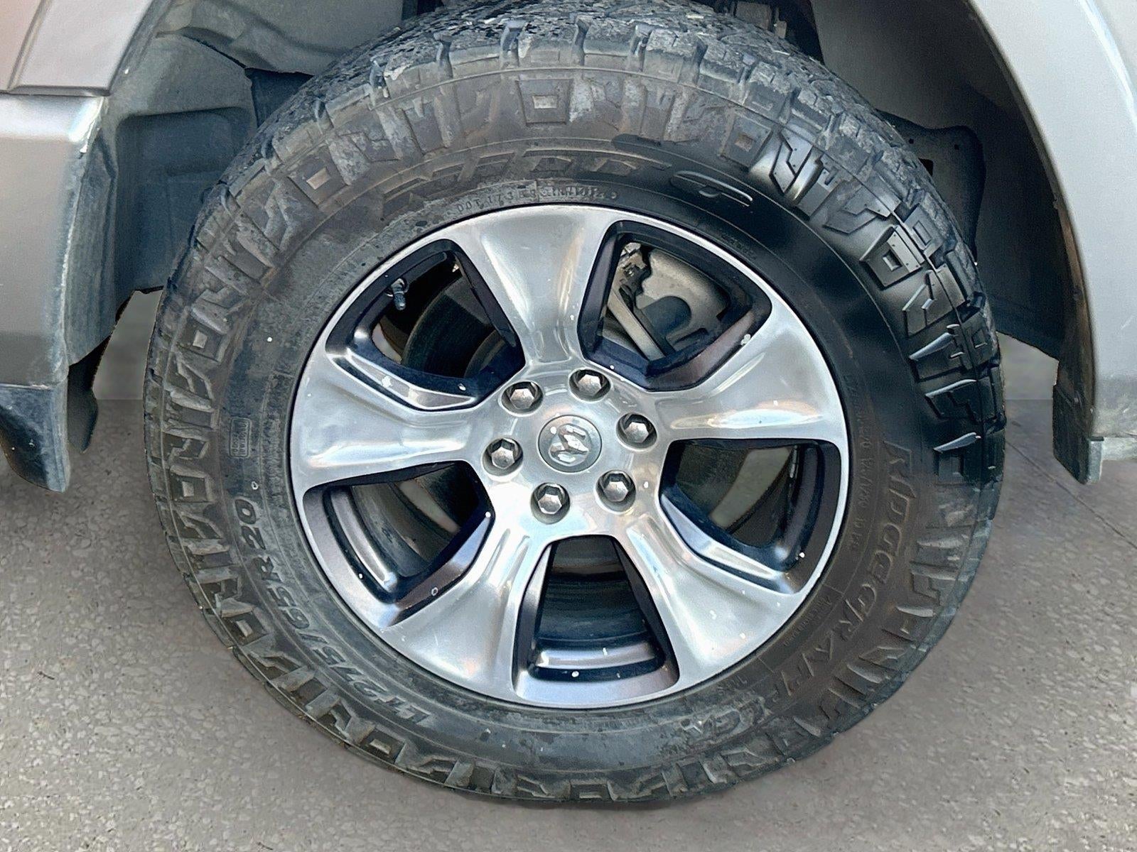 2019 RAM 1500 Laramie Crew Cab 4x4 5'7' Box