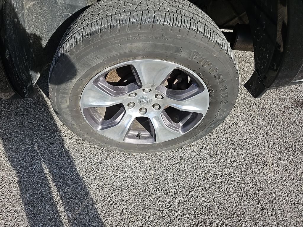 2020 RAM 1500 Laramie Crew Cab 4x4 5'7' Box