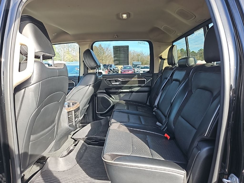 2020 RAM 1500 Laramie Crew Cab 4x4 5'7' Box