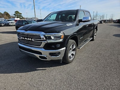 2020 RAM 1500 Laramie Crew Cab 4x4 5'7' Box