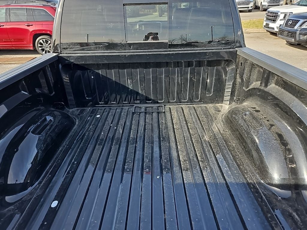 2020 RAM 1500 Laramie Crew Cab 4x4 5'7' Box