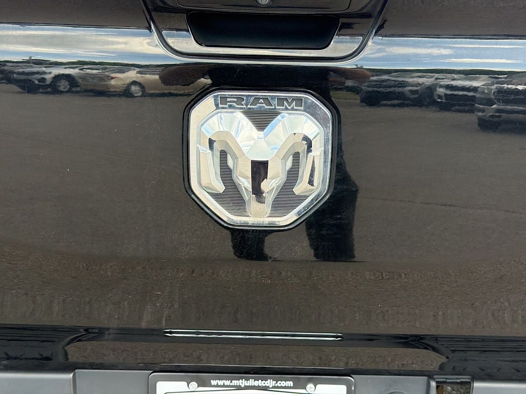 2023 RAM 1500 Laramie Crew Cab 4x4 5'7' Box
