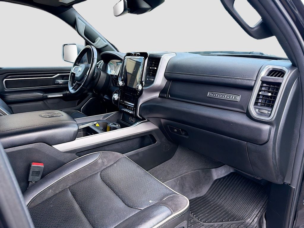 2023 RAM 1500 Laramie Crew Cab 4x4 5'7' Box