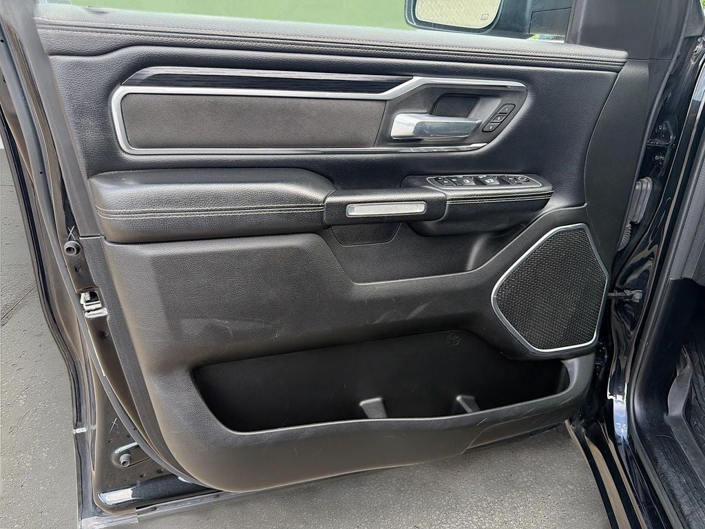 2023 RAM 1500 Laramie Crew Cab 4x4 5'7' Box