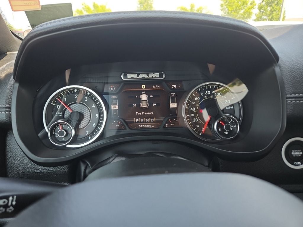 2023 RAM 1500 Laramie Crew Cab 4x4 5'7' Box