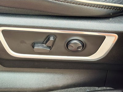 2023 RAM 1500 Laramie Crew Cab 4x4 5'7' Box