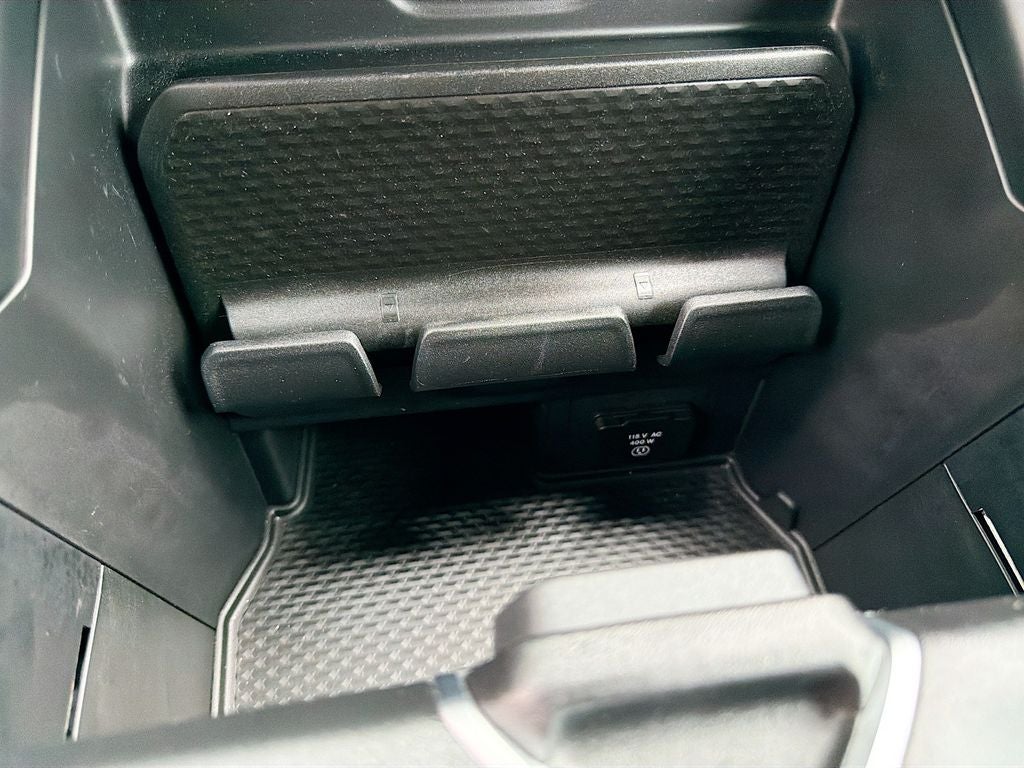 2023 RAM 1500 Laramie Crew Cab 4x4 5'7' Box