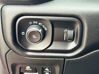 2023 RAM 1500 Laramie Crew Cab 4x4 5'7' Box