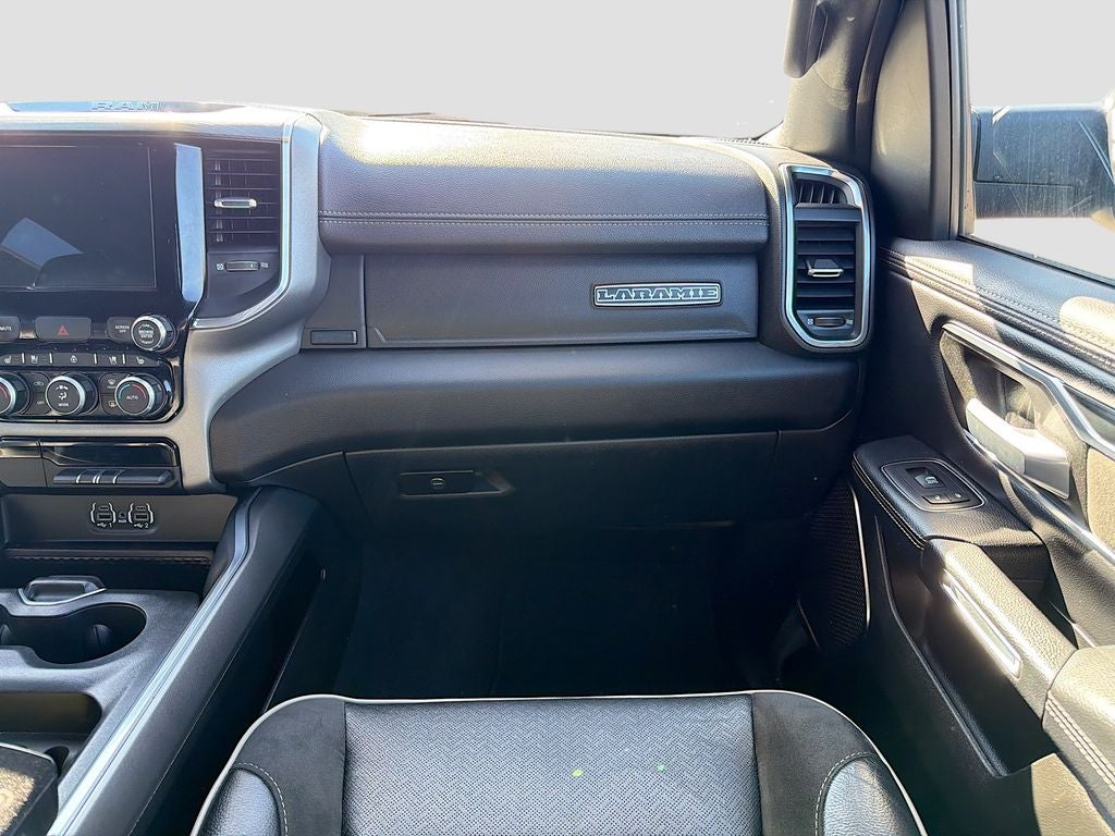 2024 RAM 1500 Laramie Crew Cab 4x4 5'7' Box