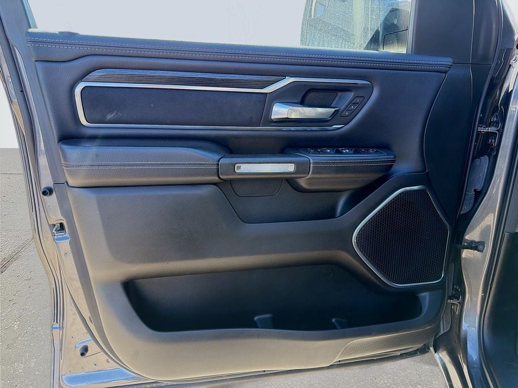 2024 RAM 1500 Laramie Crew Cab 4x4 5'7' Box