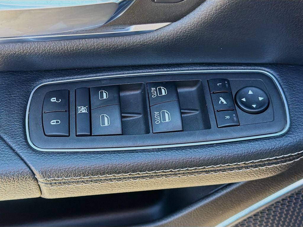 2024 RAM 1500 Laramie Crew Cab 4x4 5'7' Box