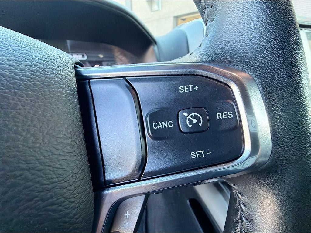 2024 RAM 1500 Laramie Crew Cab 4x4 5'7' Box